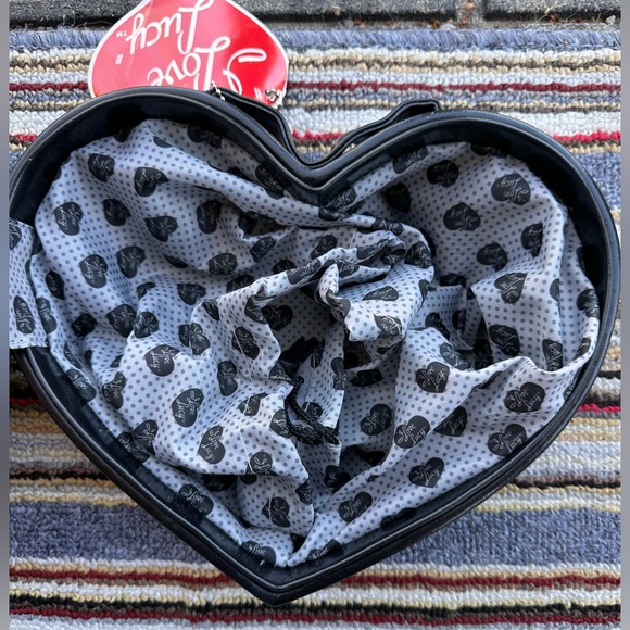 Rare Heart Shaped I Love Lucy Travel Case/Makeup Bag - Picture 6 of 11